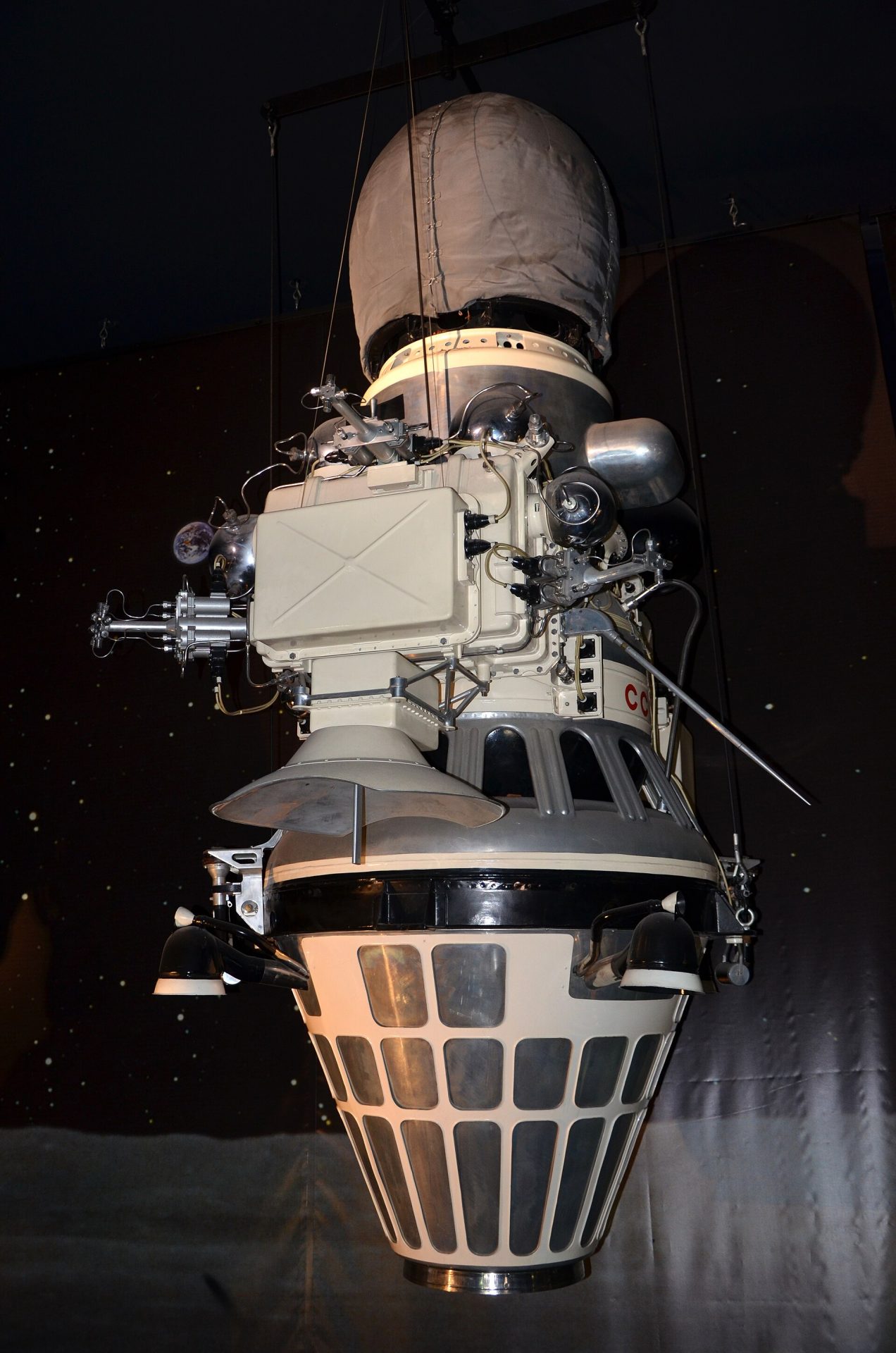 Model of the Luna 9 probe