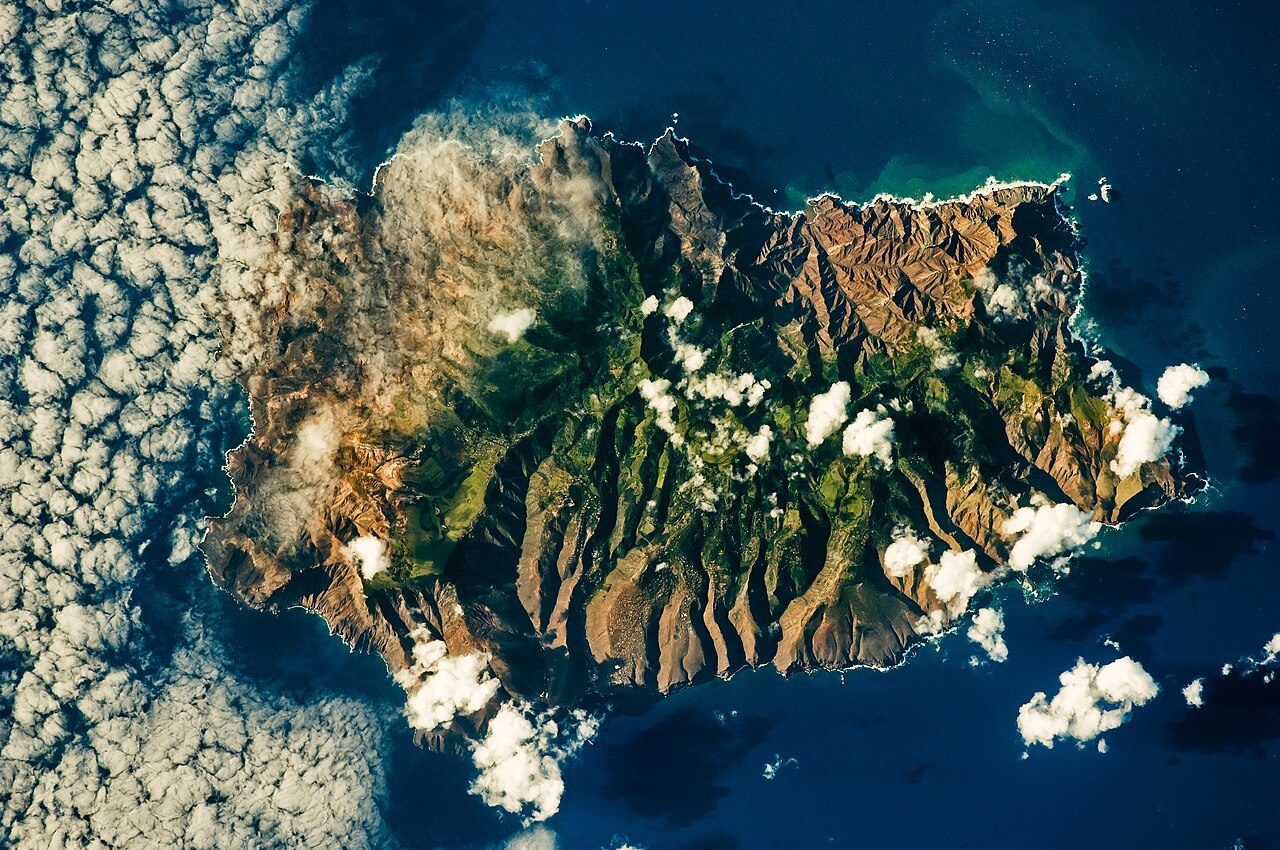 Isla de Santa Elena vista desde el espacio