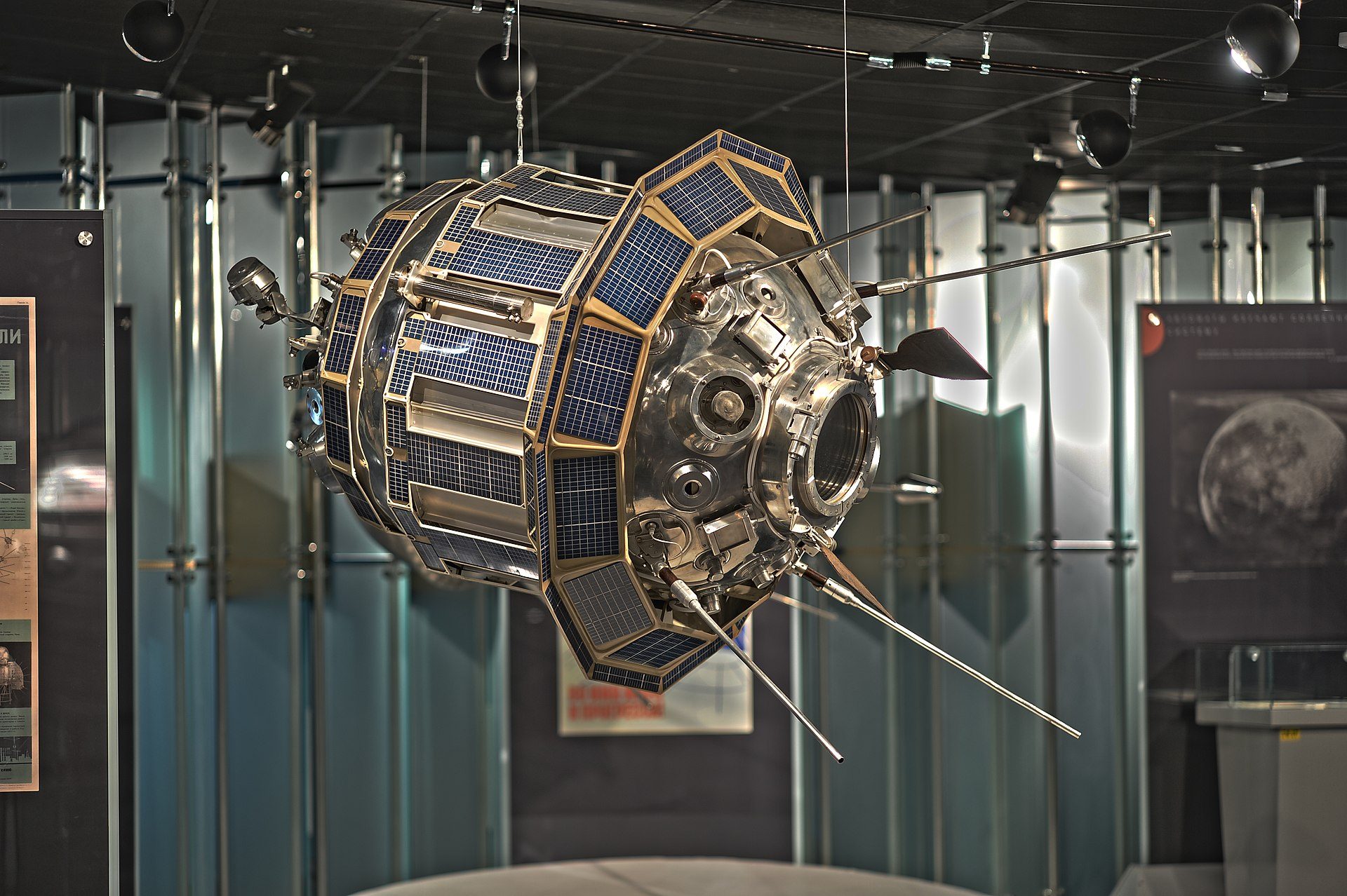 Sonda Luna 3