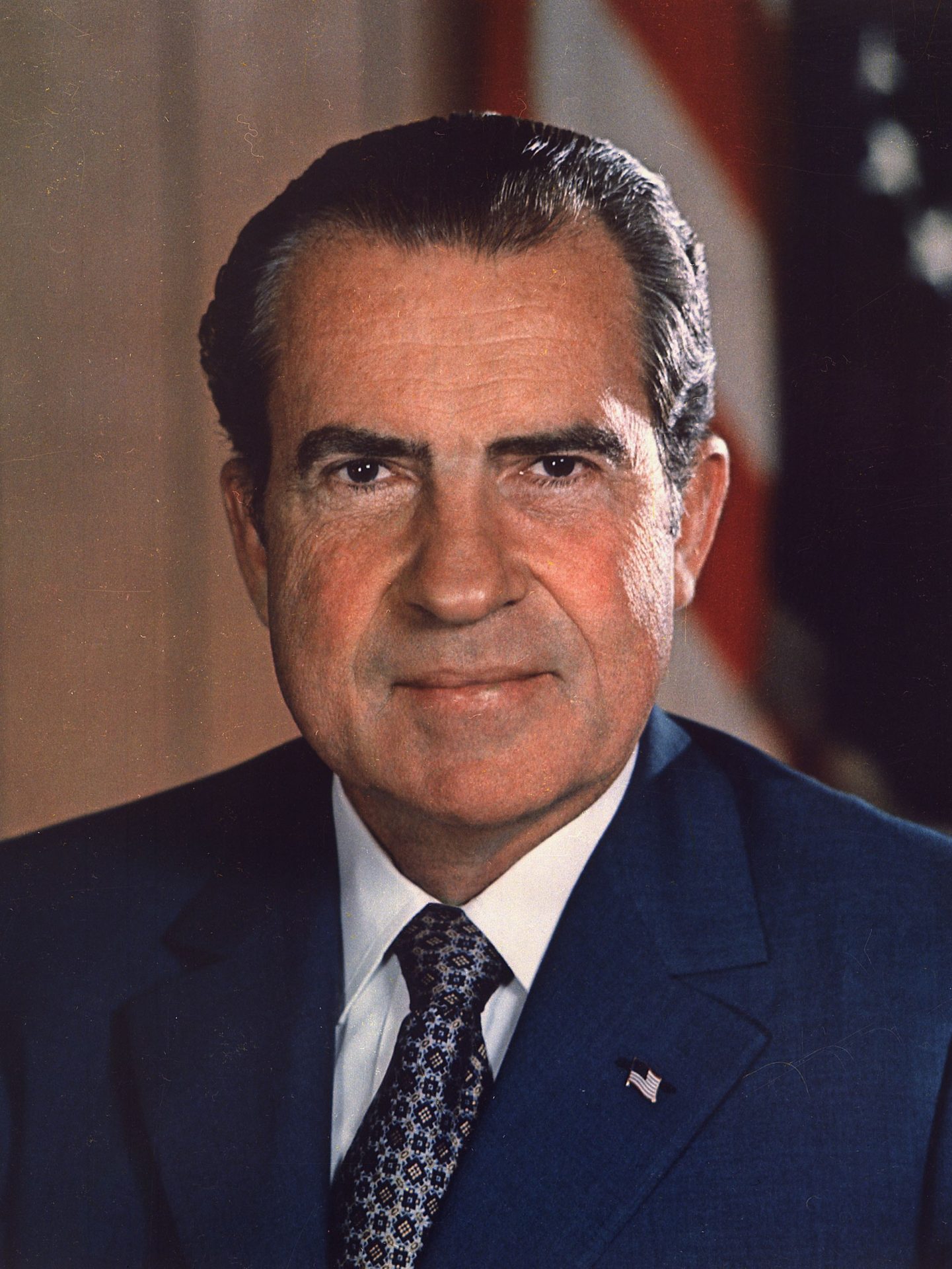 Retrato presidencial retocado de Richard Nixon